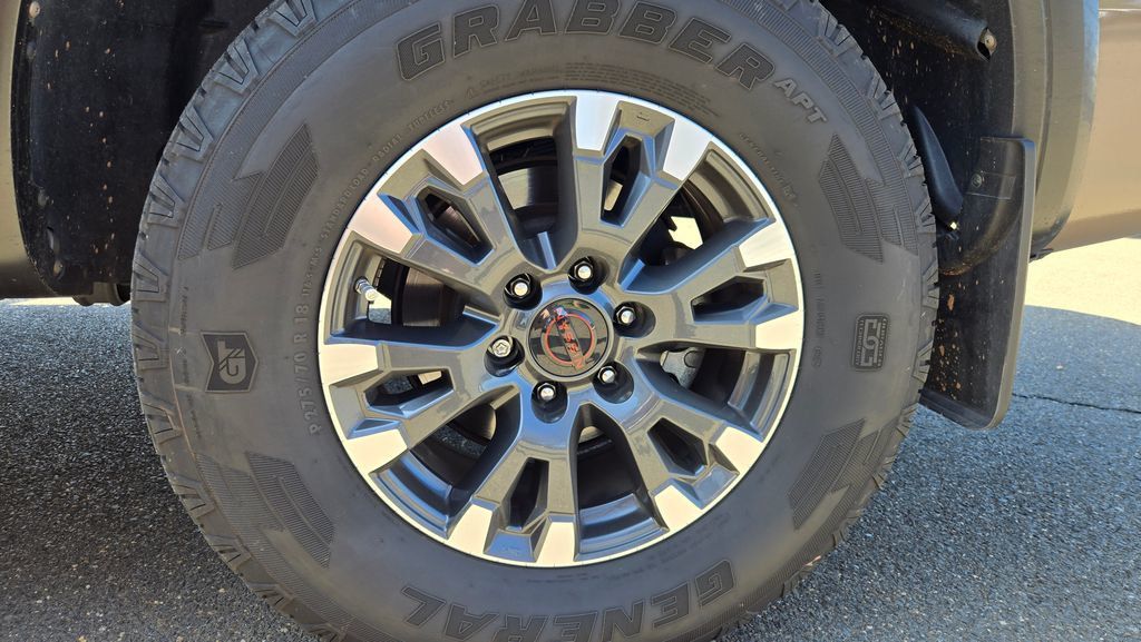 2024 Nissan Titan PRO-4X  - 23002068 - 10