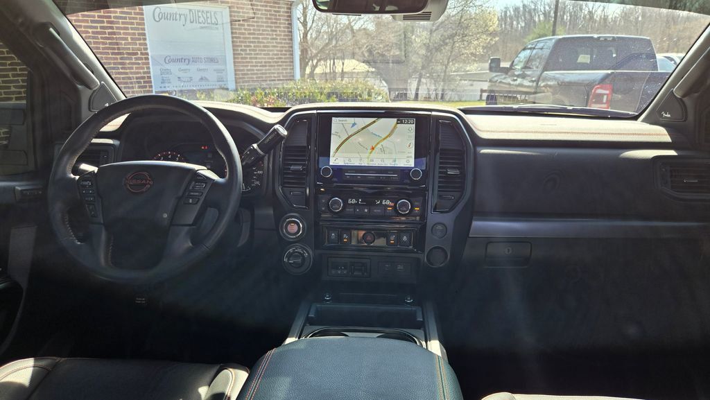 2024 Nissan Titan PRO-4X  - 23002068 - 21