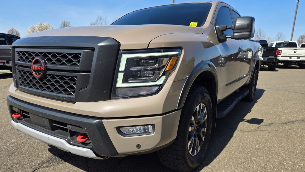 2024 Nissan Titan PRO-4X  - 23002068 - 2