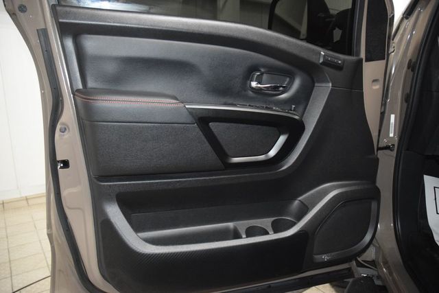 2024 Nissan Titan PRO-4X  - 23002068 - 44