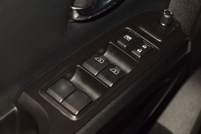 2024 Nissan Titan PRO-4X - 23034580 - 44