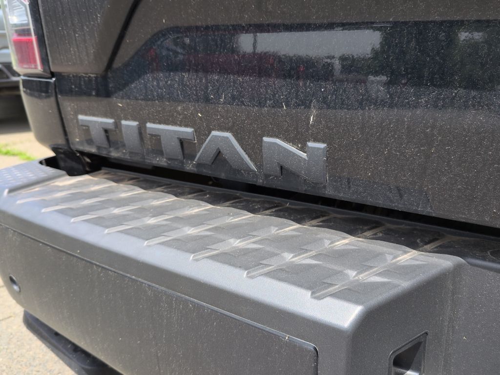 2024 Nissan Titan PRO-4X - 23034580 - 8