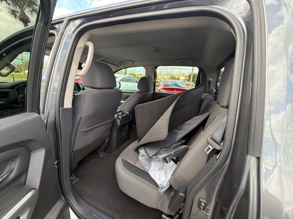 2024 Nissan Titan **Titan SV CONVENIENCE PKG** - 22986553 - 9
