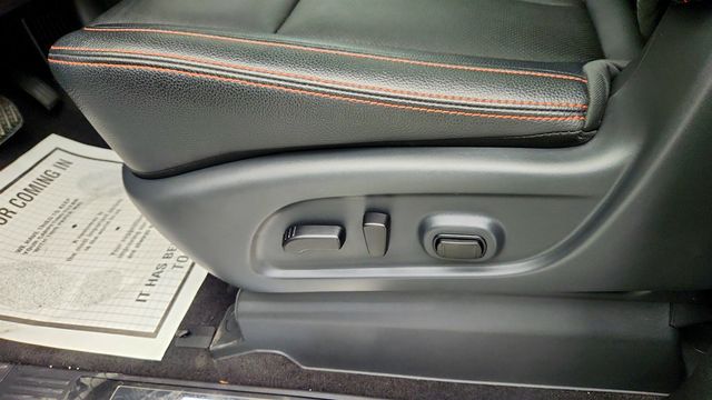 2024 Nissan Titan XD 4x4 Crew Cab PRO-4X w/ Convenience & Premium Packages - 23019558 - 10