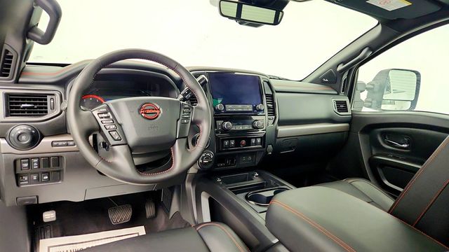 2024 Nissan Titan XD 4x4 Crew Cab PRO-4X w/ Convenience & Premium Packages - 23019558 - 11