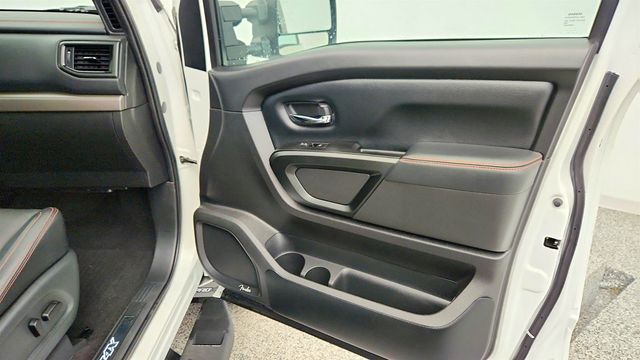 2024 Nissan Titan XD 4x4 Crew Cab PRO-4X w/ Convenience & Premium Packages - 23019558 - 25