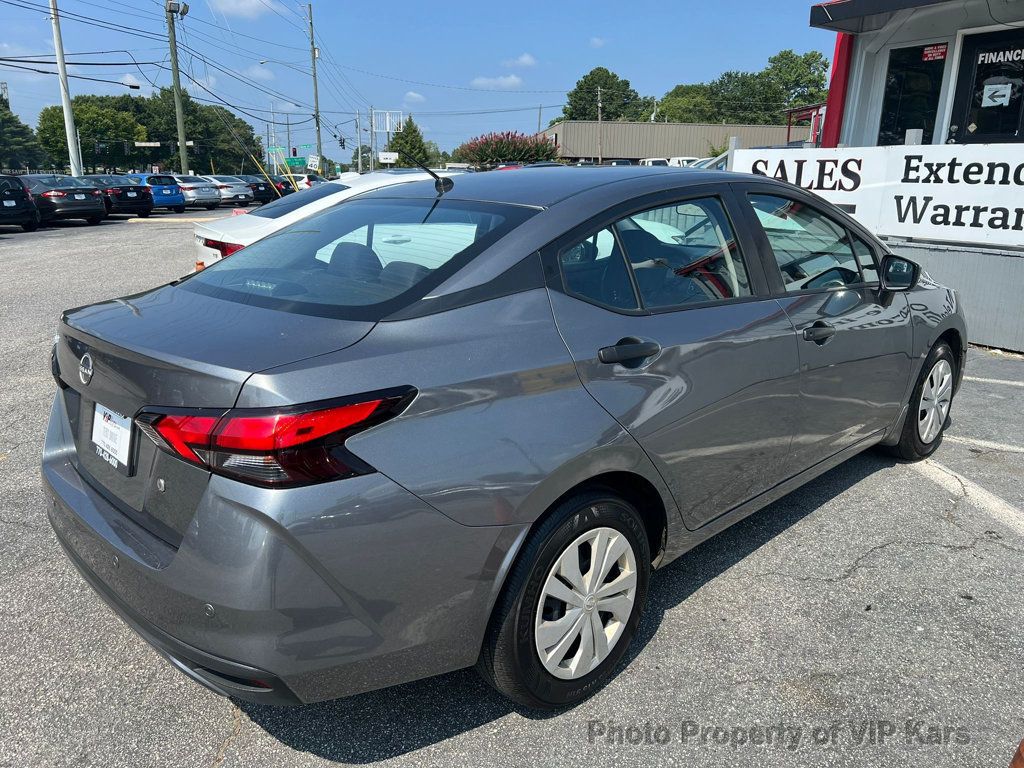 2024 Nissan Versa Sedan photo 4