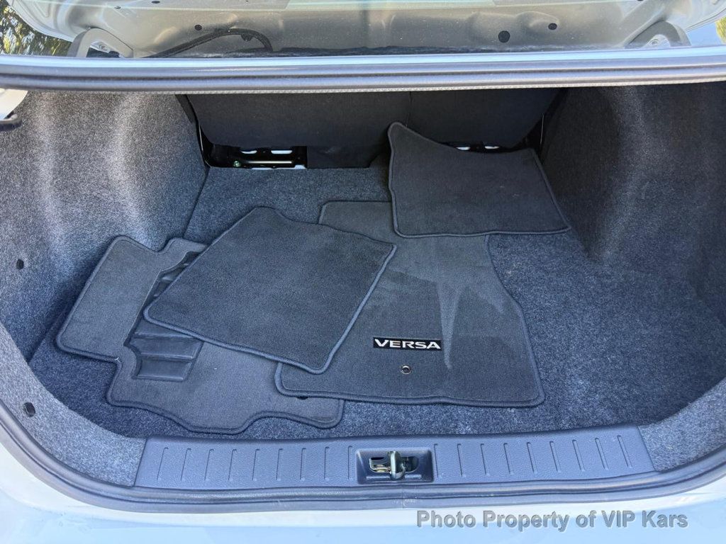 2024 Nissan Versa S CVT - 22932593 - 19