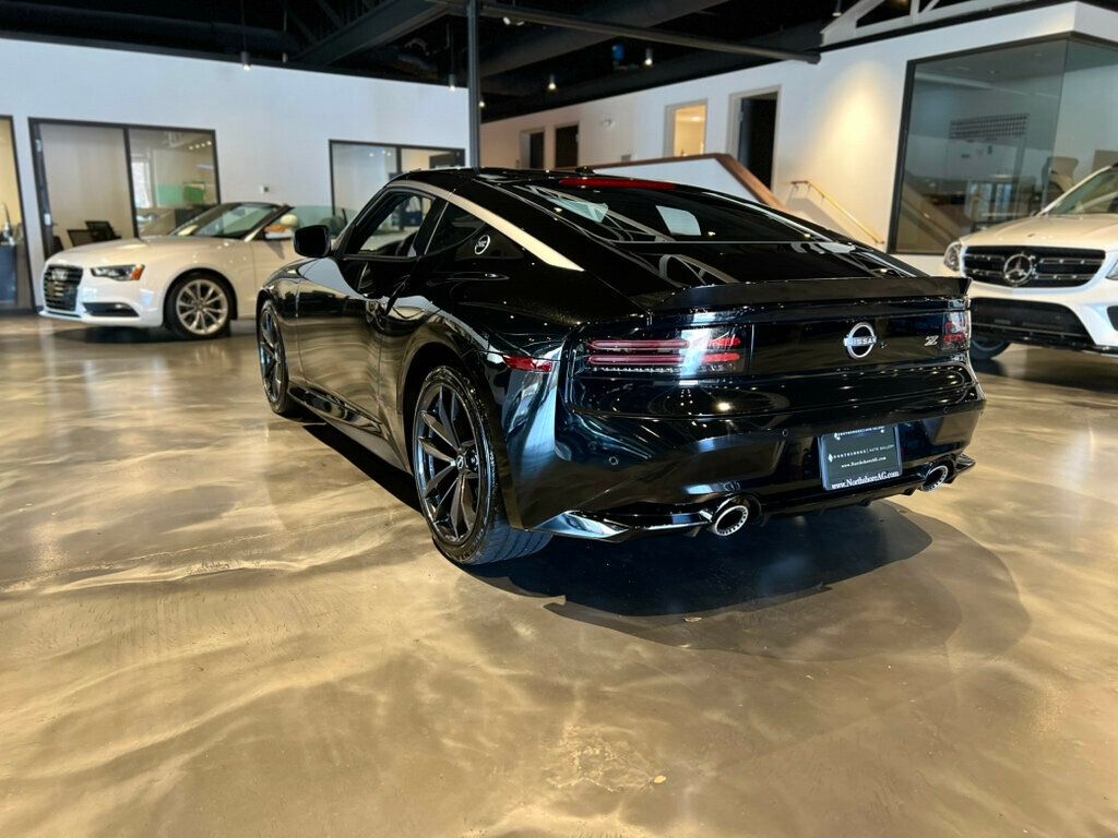 2024 Nissan Z Performance photo 2