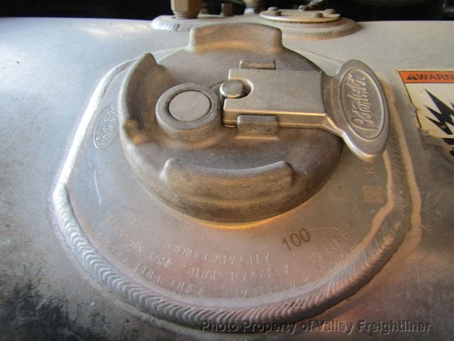 2024 Peterbilt 579  - 22883455 - 25