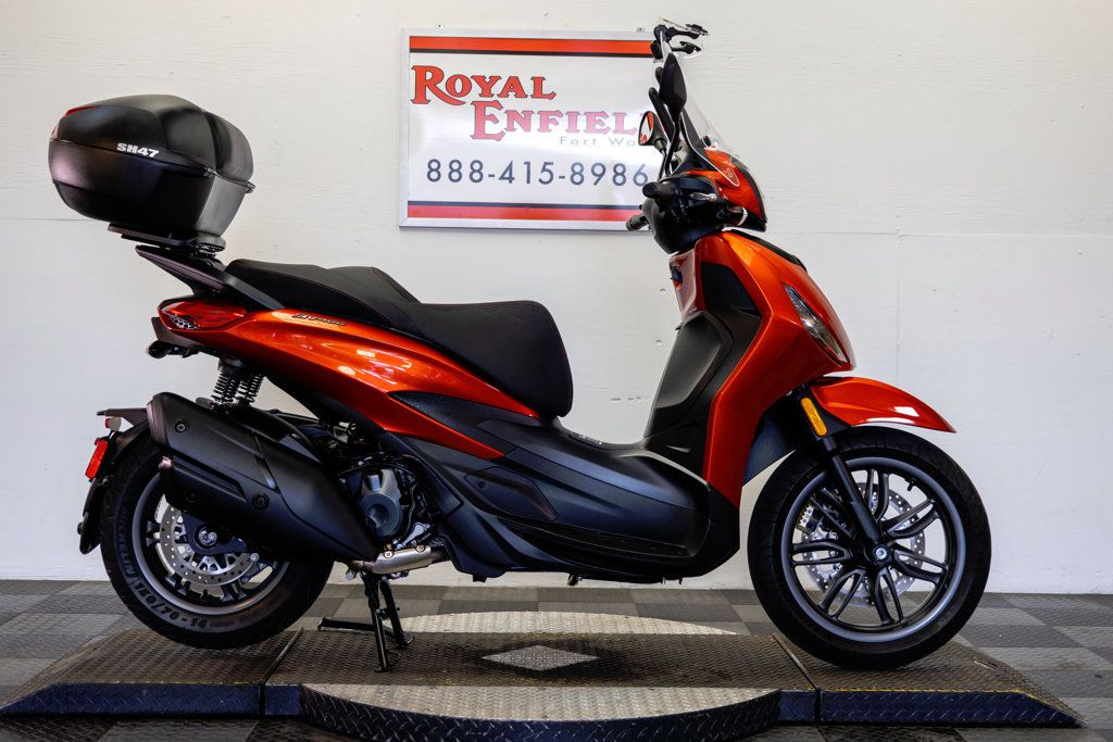 2024 PIAGGIO BV400S 1-OWNER LOW MILES!!! - 23004080 | Video 1