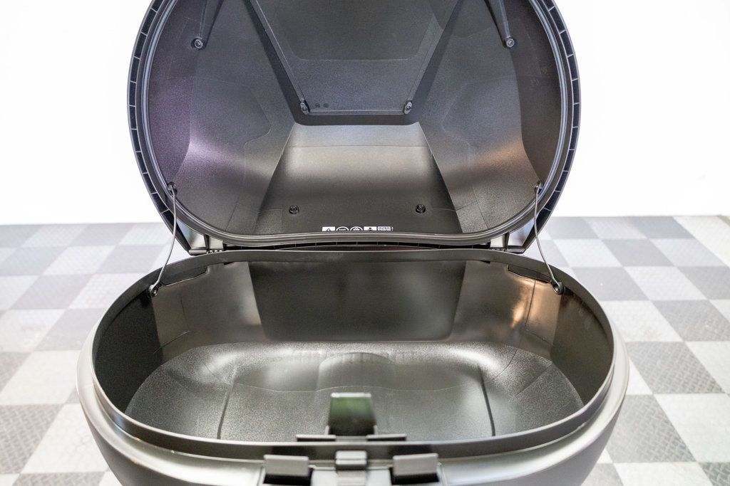 2024 PIAGGIO BV400S 1-OWNER LOW MILES!!! - 23004080 - 9