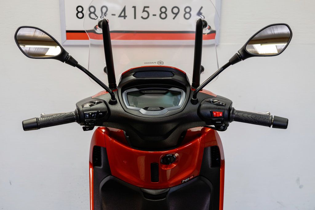 2024 PIAGGIO BV400S 1-OWNER LOW MILES!!! - 23004080 - 10