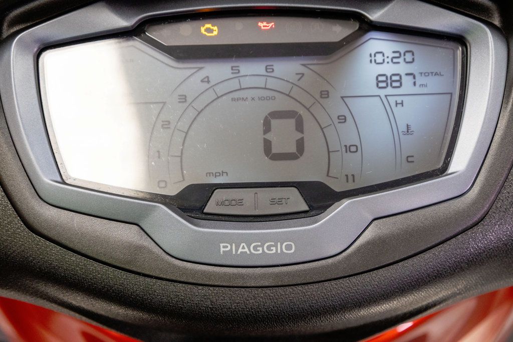 2024 PIAGGIO BV400S 1-OWNER LOW MILES!!! - 23004080 - 13