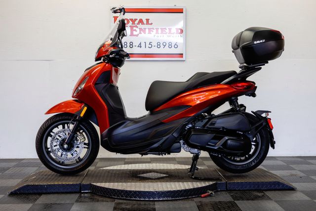 2024 PIAGGIO BV400S 1-OWNER LOW MILES!!! - 23004080 - 1