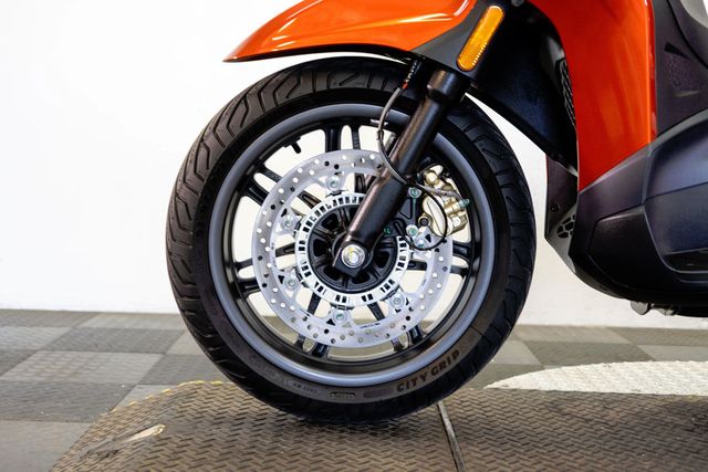 2024 PIAGGIO BV400S 1-OWNER LOW MILES!!! - 23004080 - 19