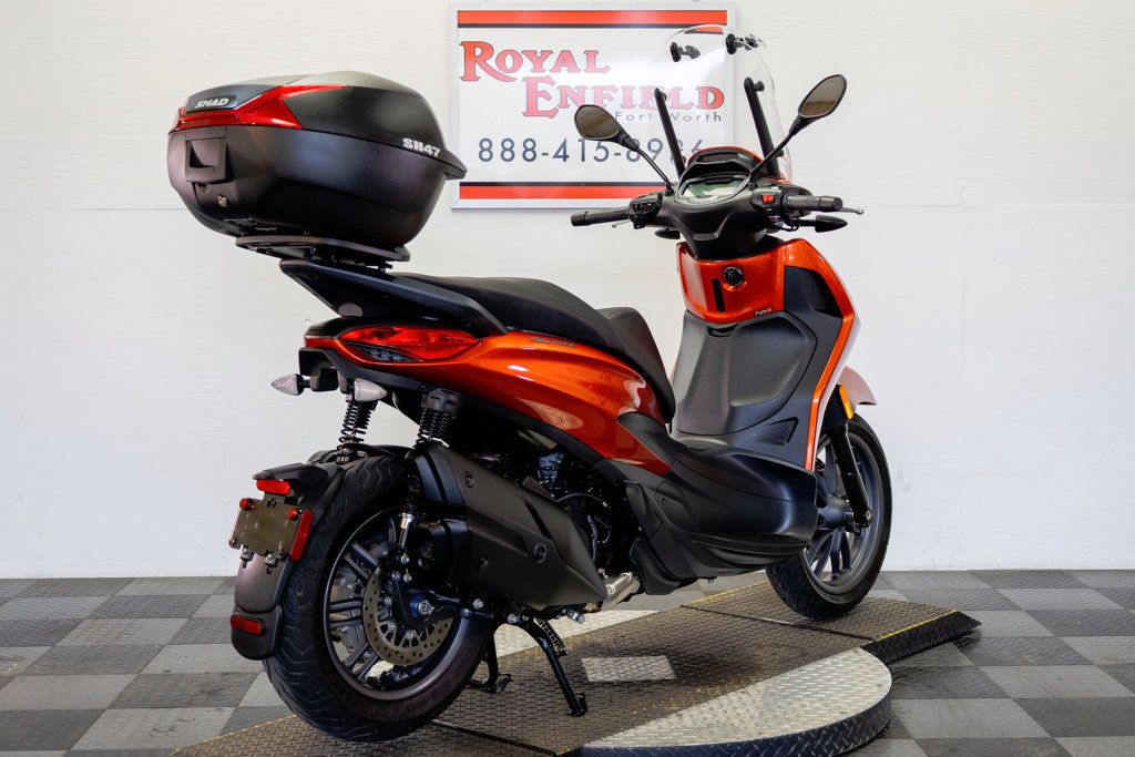 2024 PIAGGIO BV400S 1-OWNER LOW MILES!!! - 23004080 - 5