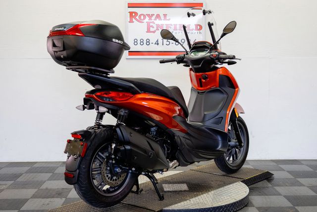 2024 PIAGGIO BV400S 1-OWNER LOW MILES!!! - 23004080 - 5