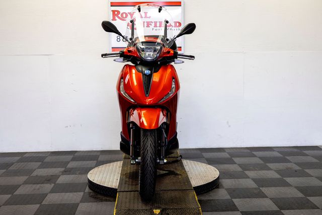 2024 PIAGGIO BV400S 1-OWNER LOW MILES!!! - 23004080 - 6