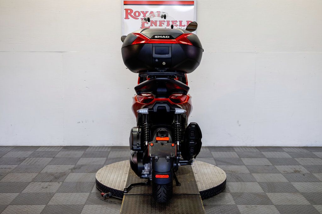 2024 PIAGGIO BV400S 1-OWNER LOW MILES!!! - 23004080 - 7