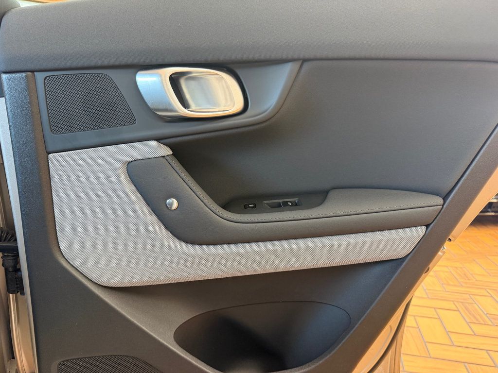 2024 Polestar 2 Long Range Dual Motor - 23092282 - 22