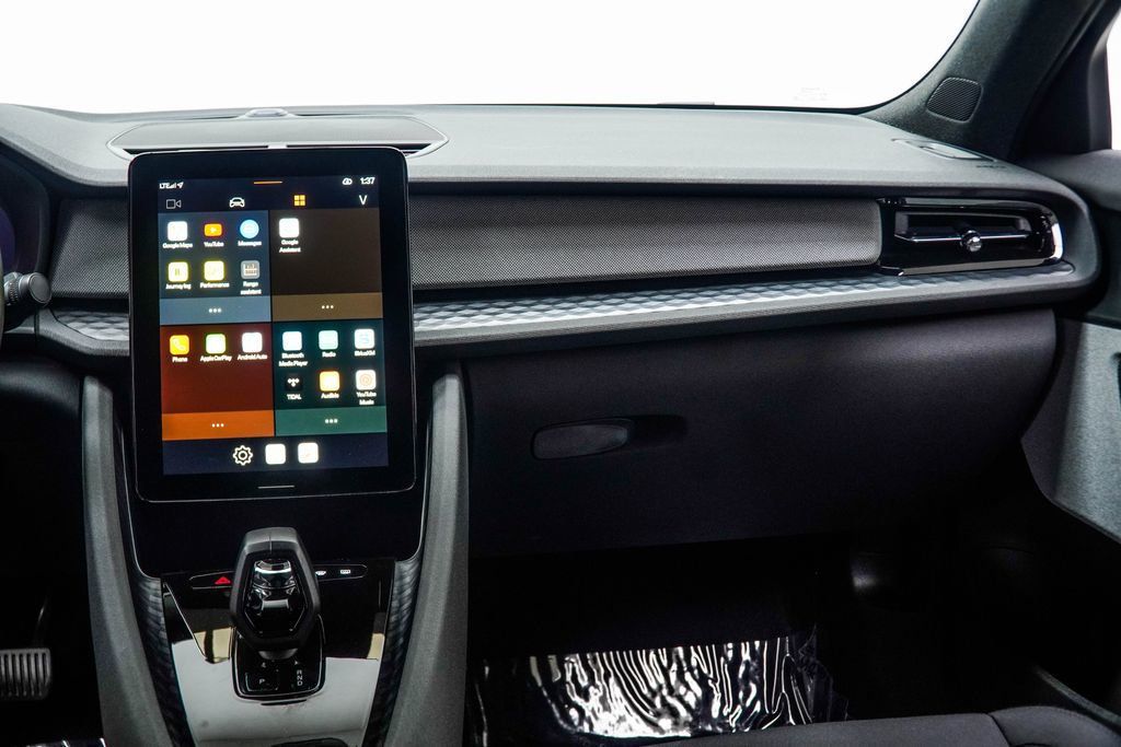 Polestar 2 photo 19