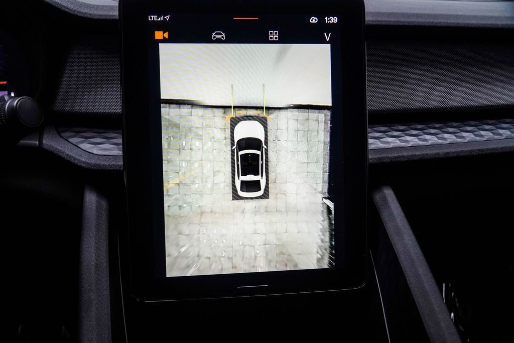 Polestar 2 photo 28