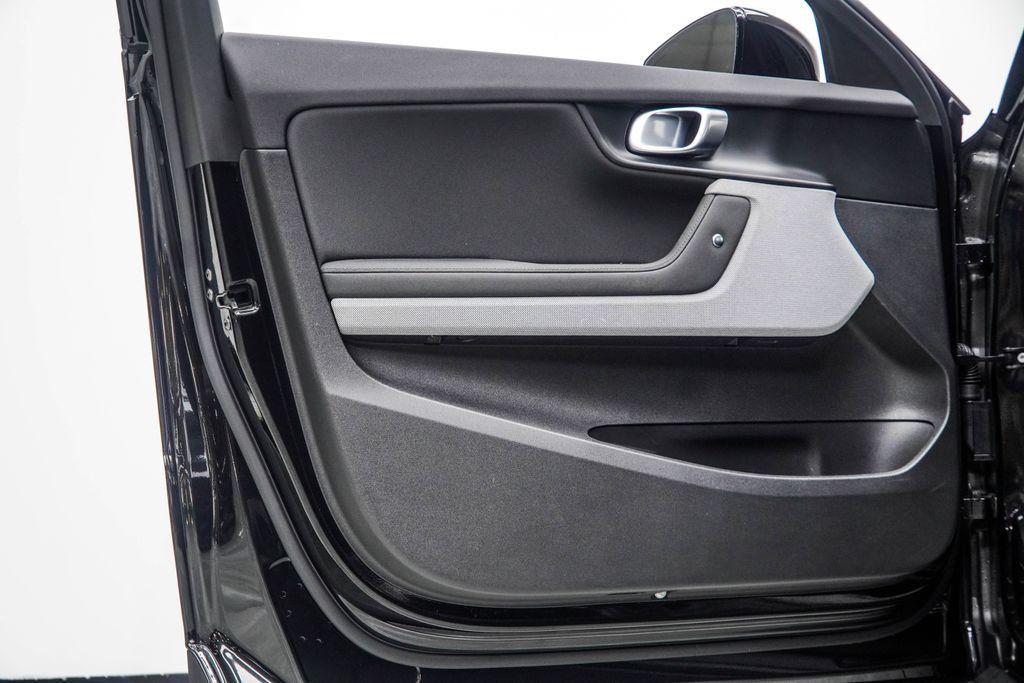 Polestar 2 photo 34