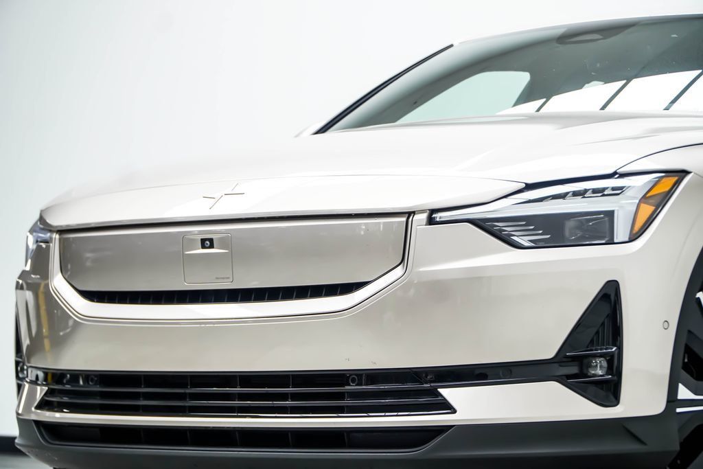 Polestar 2 photo 2