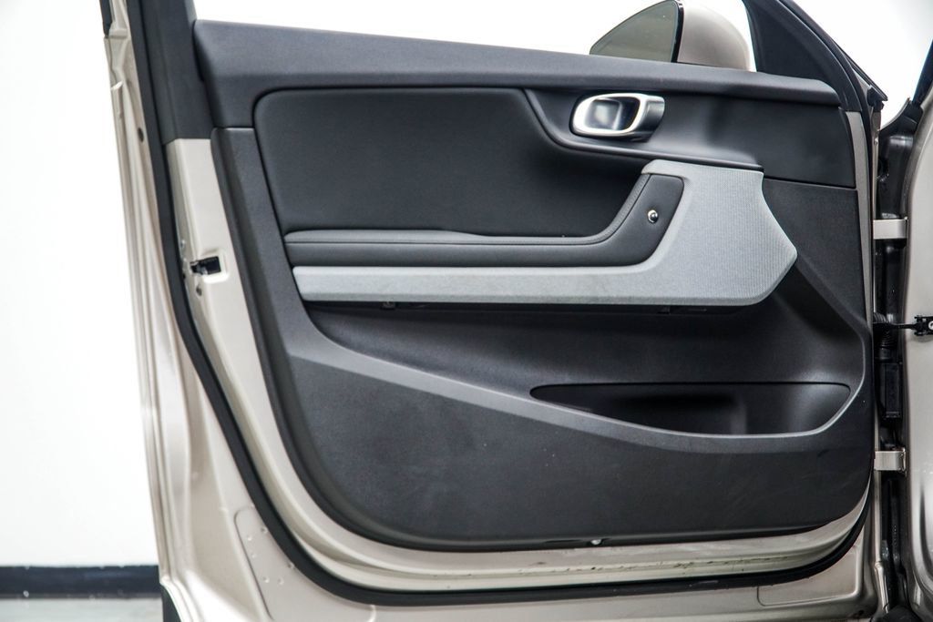 Polestar 2 photo 32