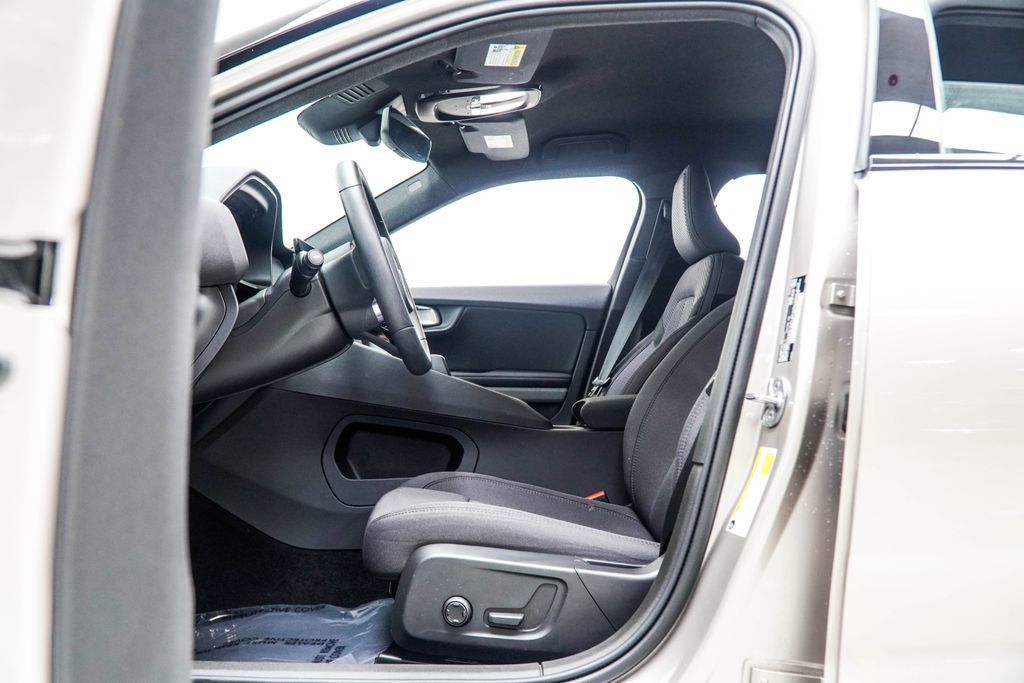 Polestar 2 photo 35