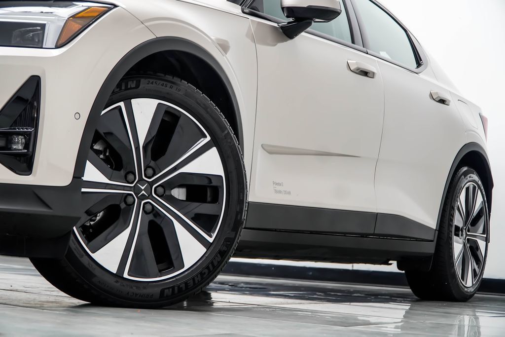 Polestar 2 photo 6