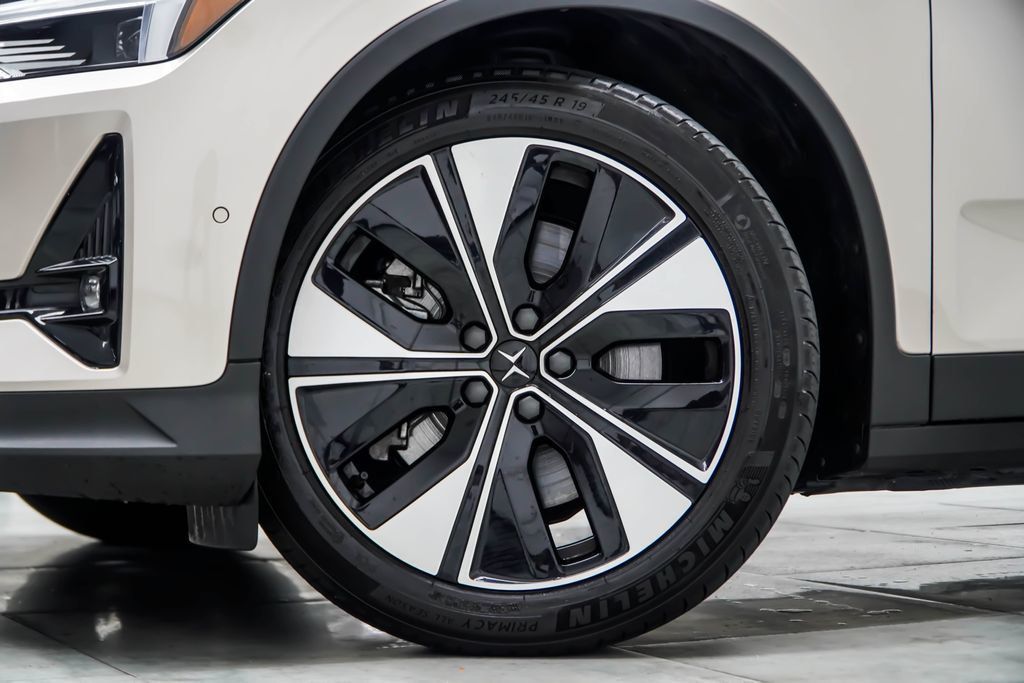 Polestar 2 photo 7