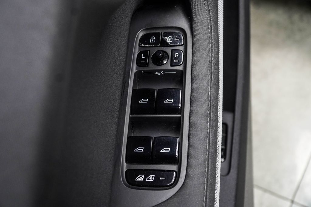 Polestar 2 photo 33