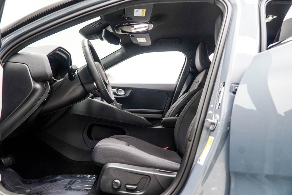 Polestar 2 photo 35