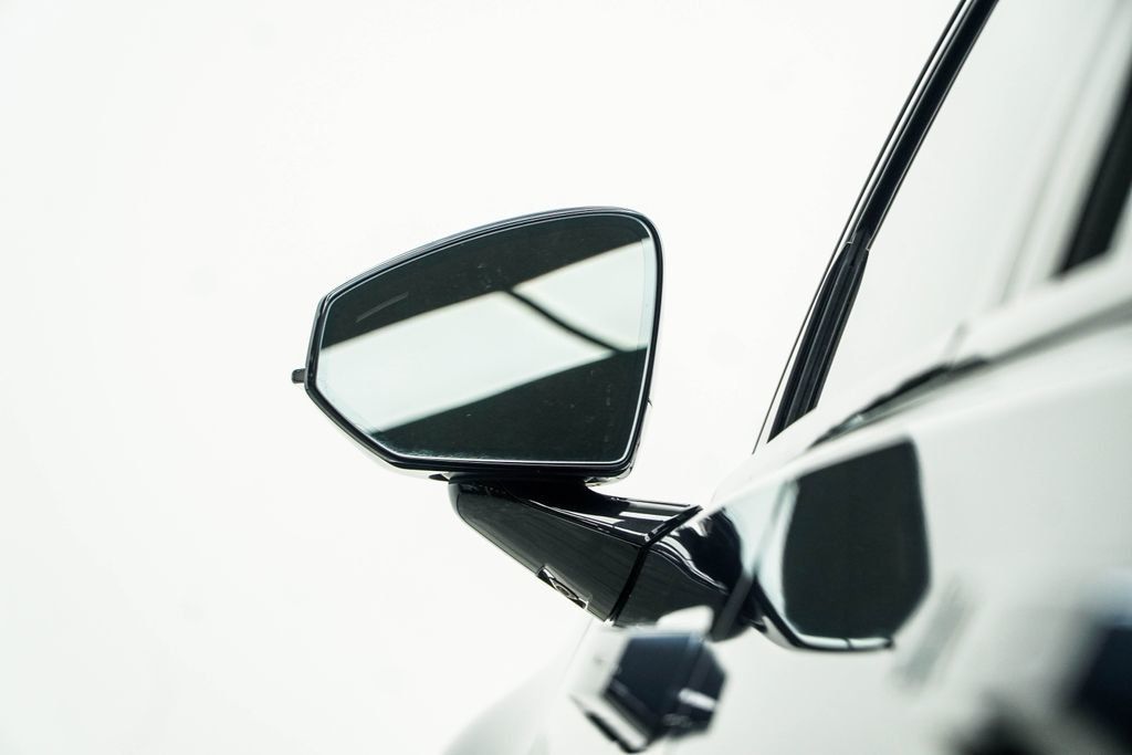Polestar 2 photo 16