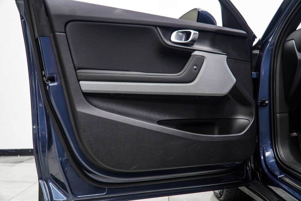 Polestar 2 photo 31