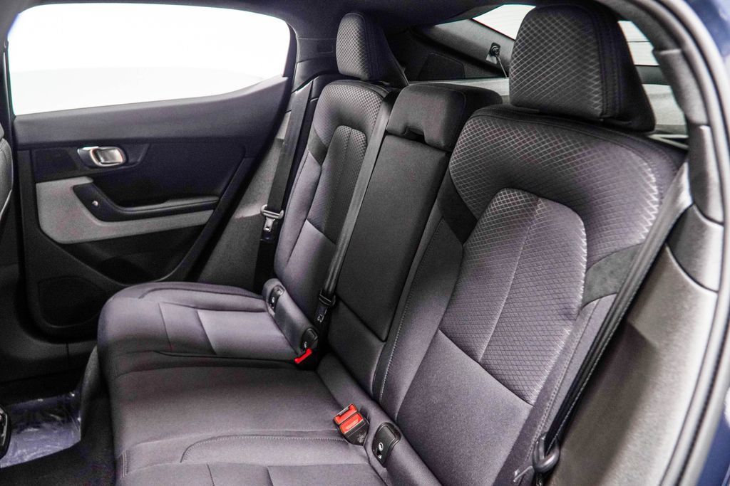 Polestar 2 photo 36