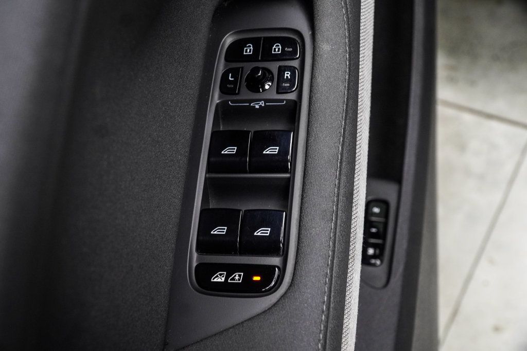 Polestar 2 photo 35