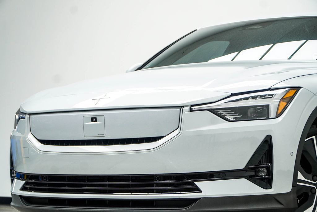 Polestar 2 photo 2