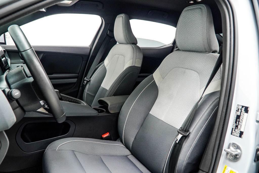 Polestar 2 photo 35