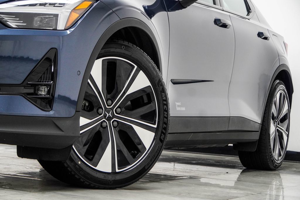Polestar 2 photo 2