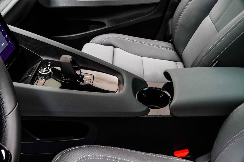 Polestar 2 photo 20