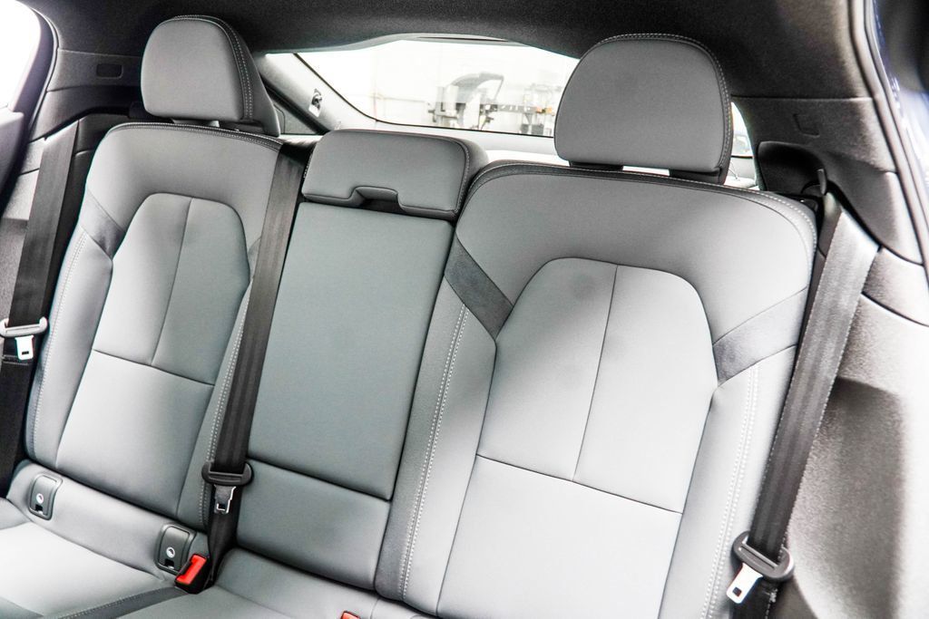Polestar 2 photo 38