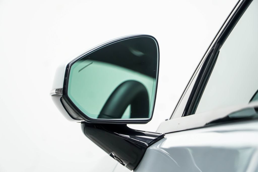 Polestar 2 photo 16