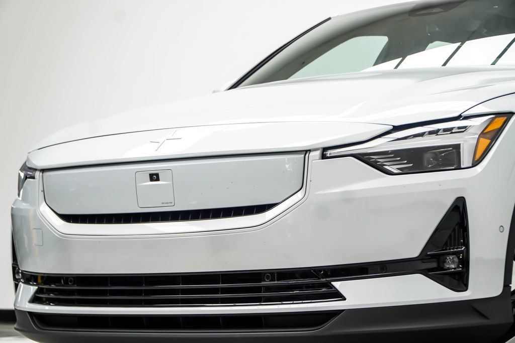 Polestar 2 photo 2