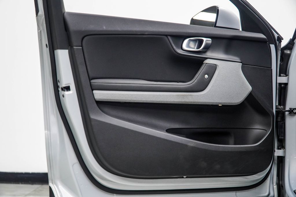 Polestar 2 photo 32