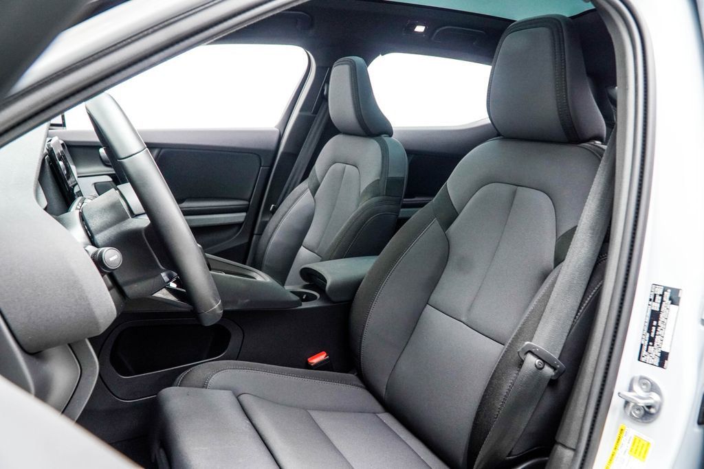 Polestar 2 photo 35