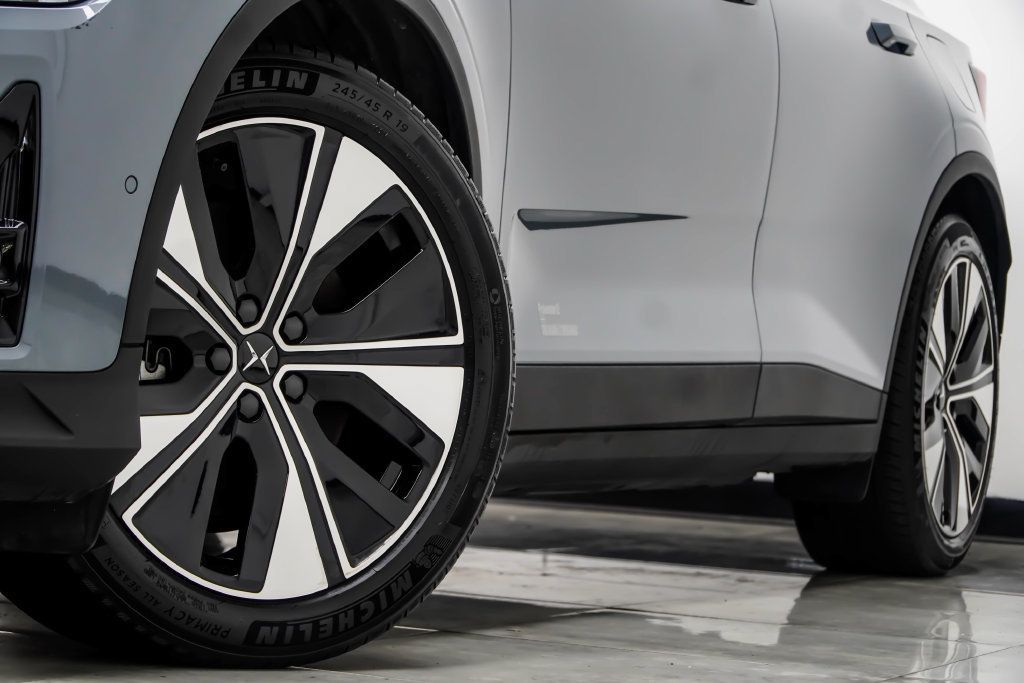 Polestar 2 photo 6