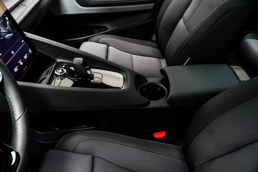 Polestar 2 photo 21